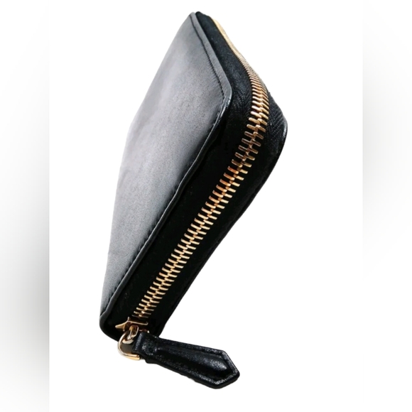 FENDI - Picture 3 of 6